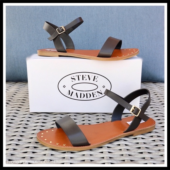 STEVE MADDEN ANKLE STRAP VEGAN LEATHER SANDALS - Picture 2 of 7
